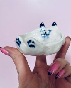 cat porcelain dish